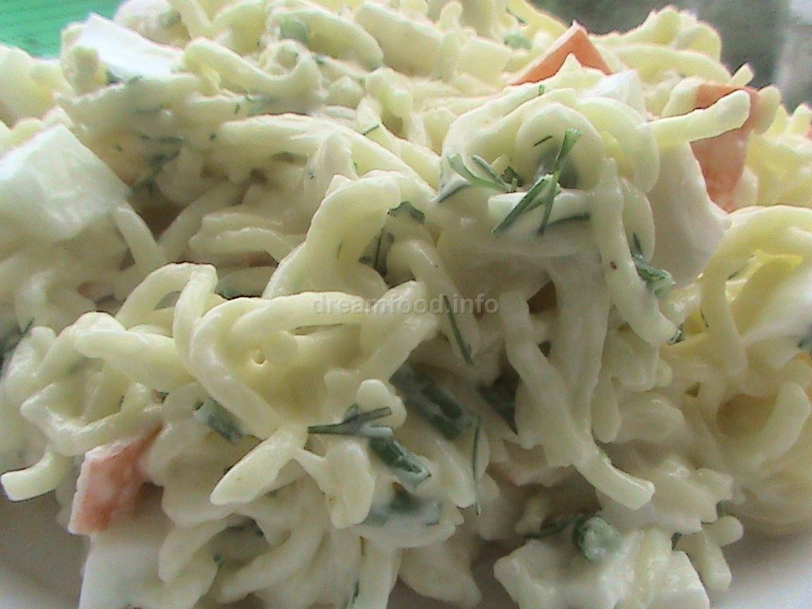 Салат с крабовыми палочками и лапшой быстрого приготовления - пошаговый рецепт с фото на демонтаж-самара.рф