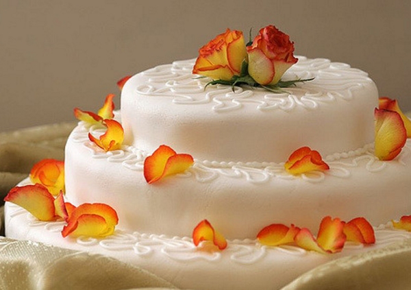 торт для свадьбы с цветами