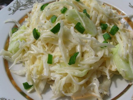 Салат с белокачанной капусты
